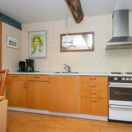 5 Person In Hojer-by Traum * Højer